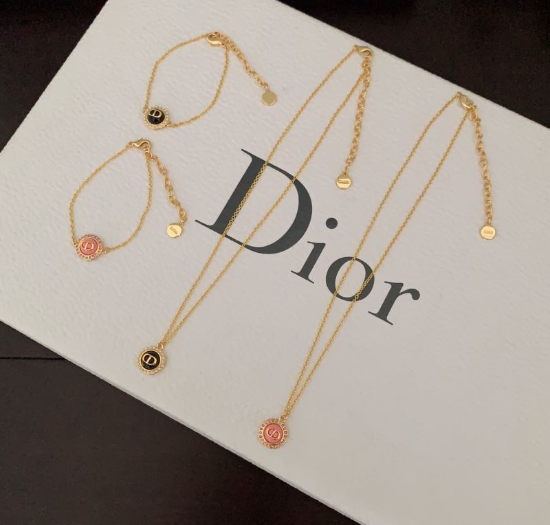 Christian Dior Necklaces